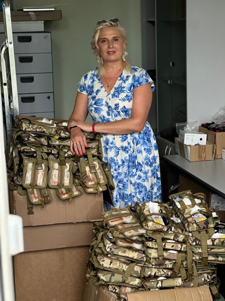 1000 first aid kits were bought