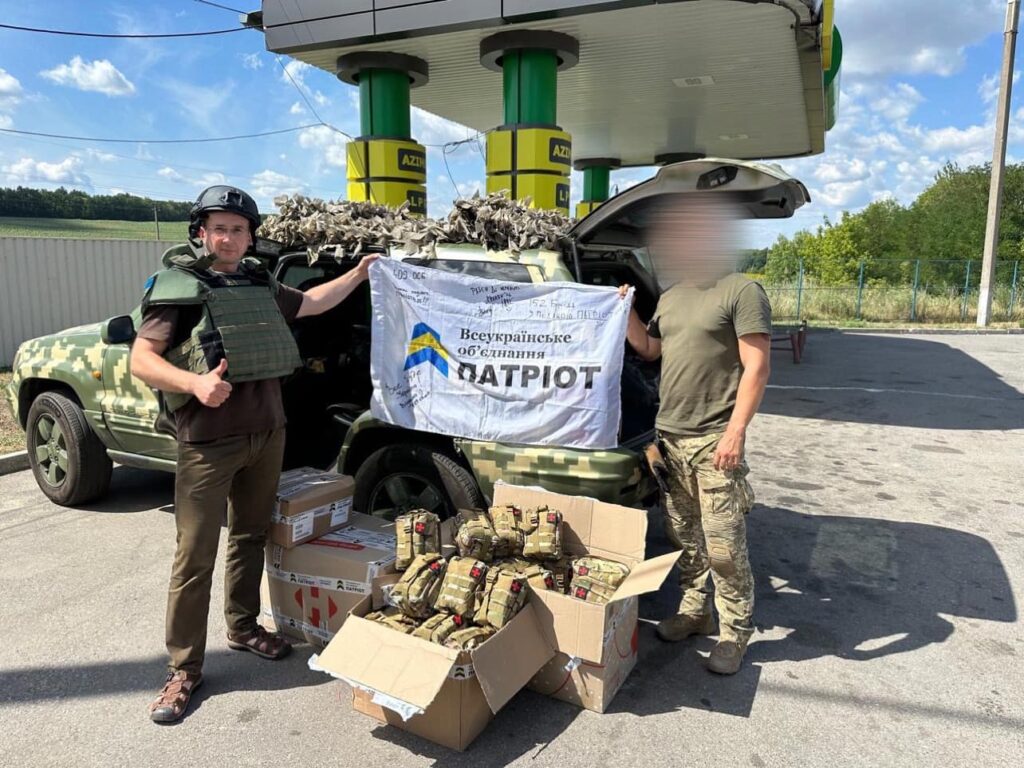 Medical supplies delivered for military in Donetsk sector