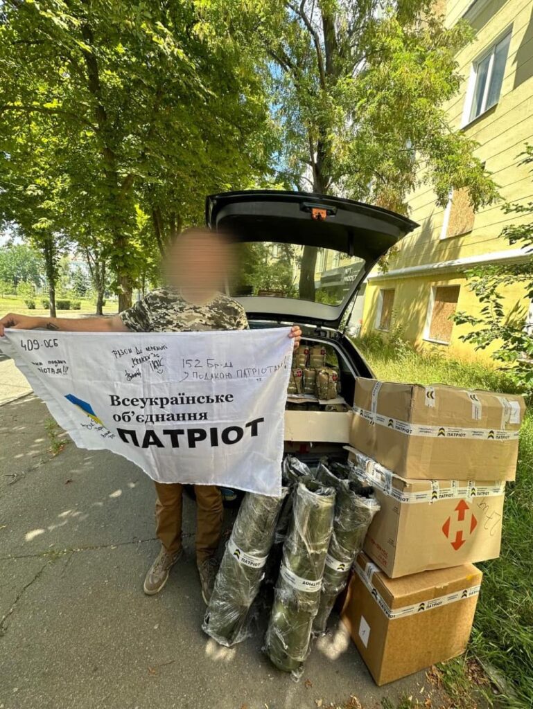 Medical supplies delivered for military in Donetsk sector