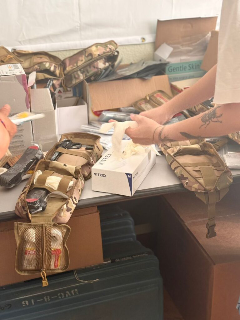 Придбали 1000 аптечних підсумків