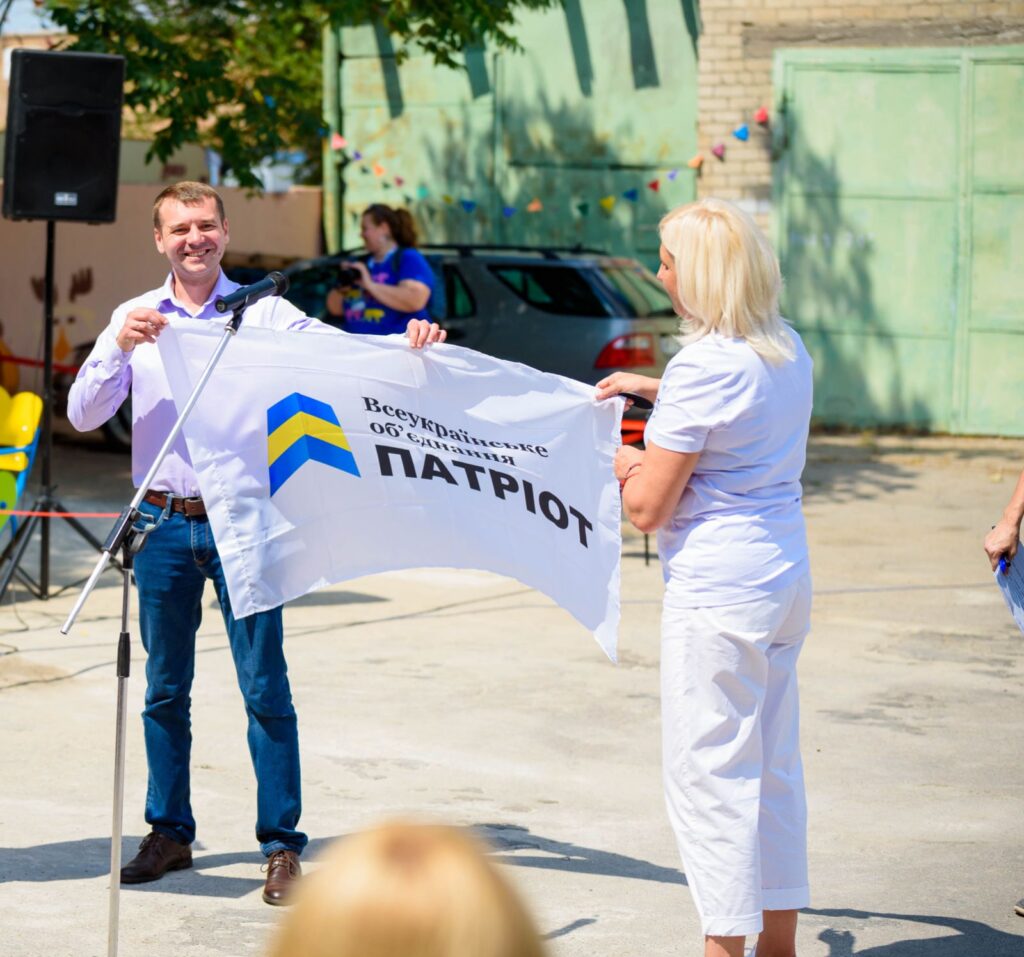 Назва новини: Урочисте відкриття дитячого майданчика в Шелтері “Патріот” в Запоріжжі