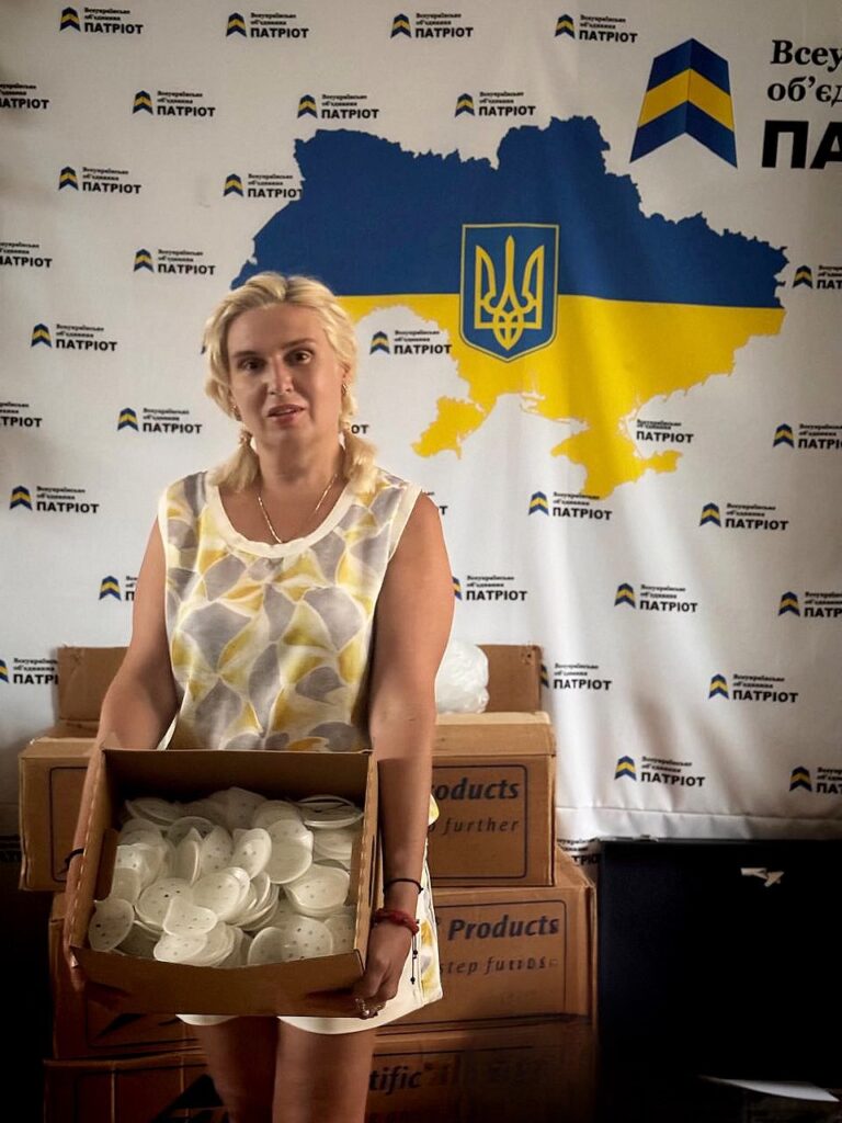 1800 захисних щитків для очей