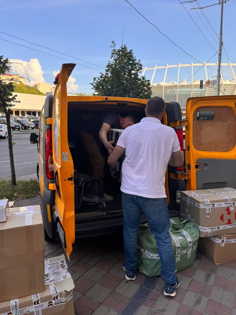 Доставили медичний вантаж для військових на Донецькому напрямку