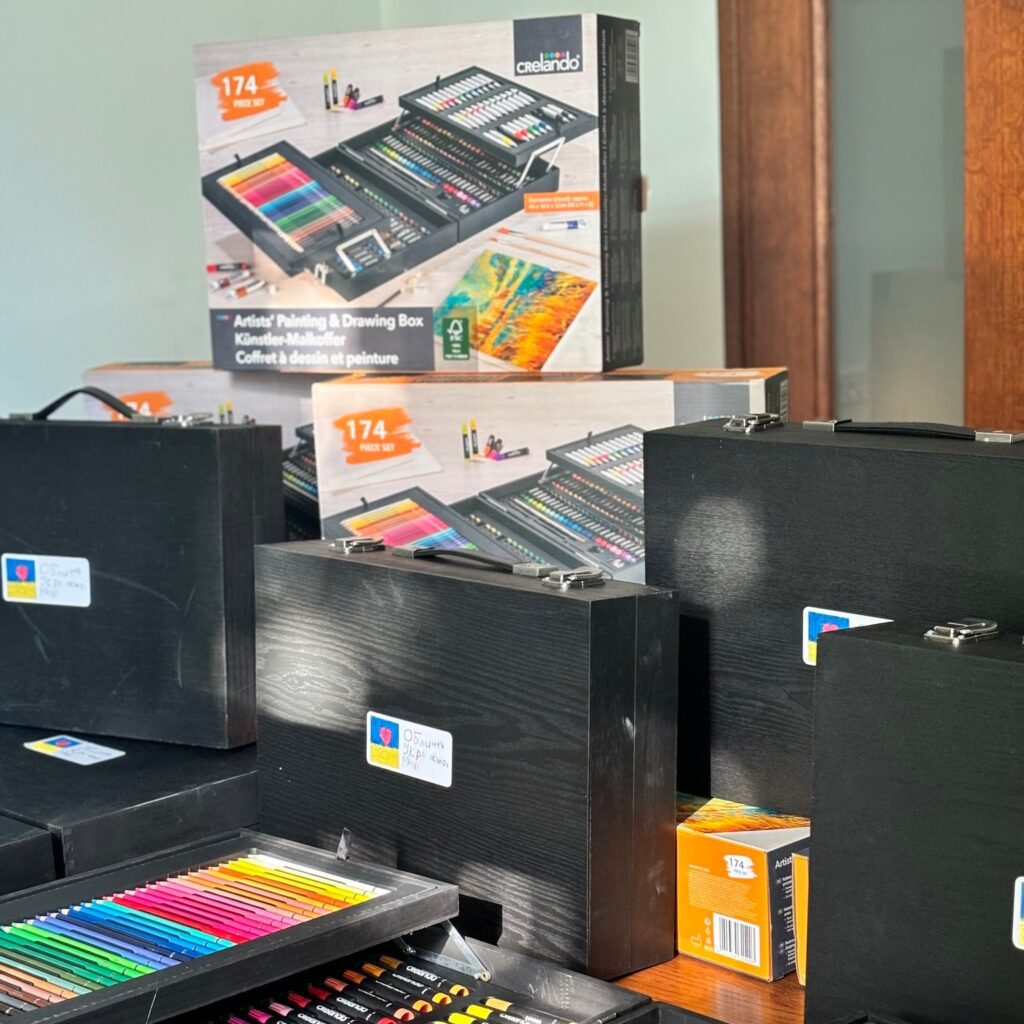 10 creative kits for participants of the Faces of the Ukrainian Dream project for September 1, the Day of Knowledge