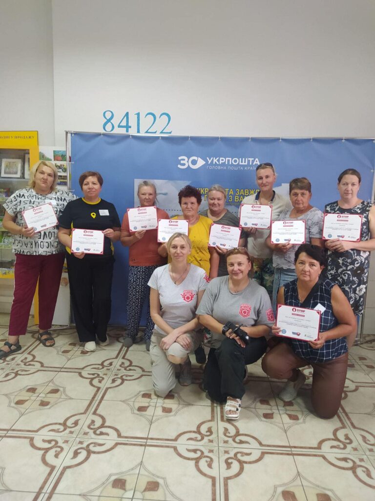 Training for Ukrposhta employees in Kostyantynivka, Druzhkivka, Kramatorsk and Sloviansk from the MedPatriot team