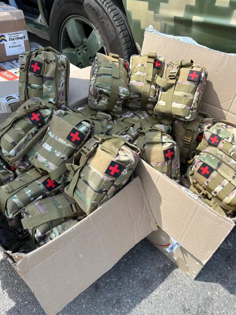 Доставили медичний вантаж для військових на Донецькому напрямку