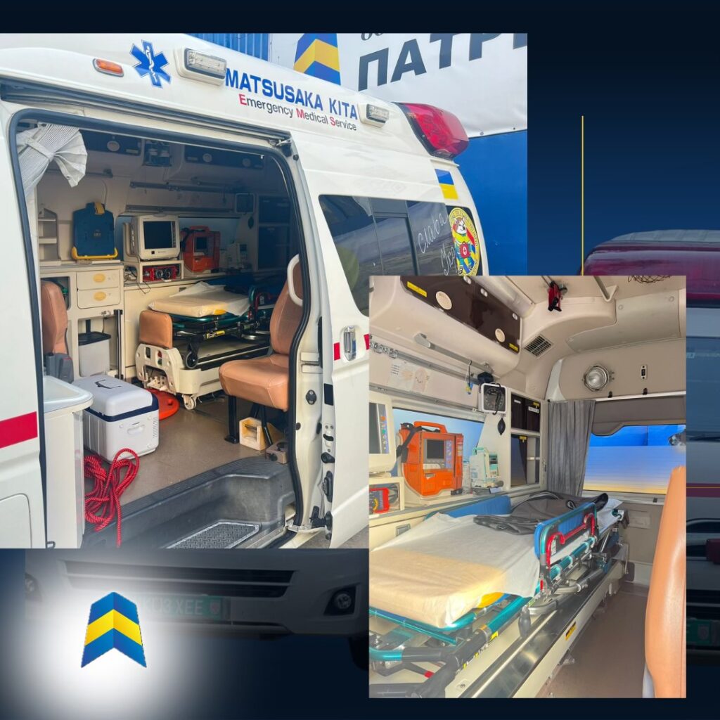 Дві машини для медичної евакуації з Японії вже в Києві