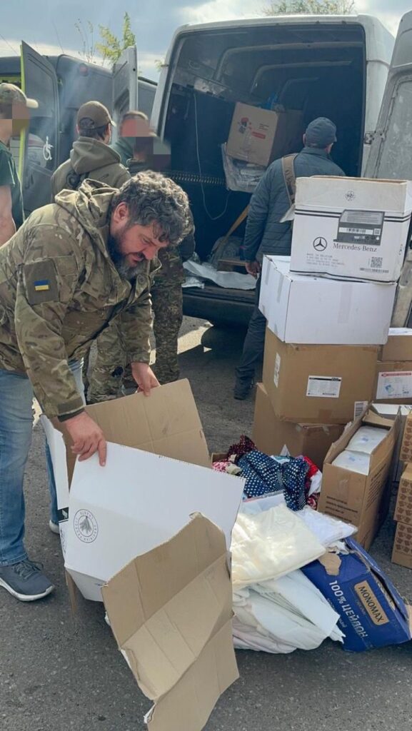 Доставили найнеобхідніше нашим титанам на схід