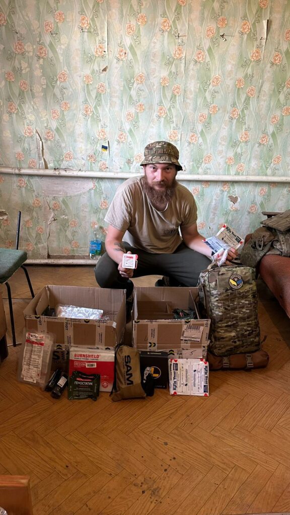 Чергова партія вантажів вже в руках наших захисників та бойових медиків