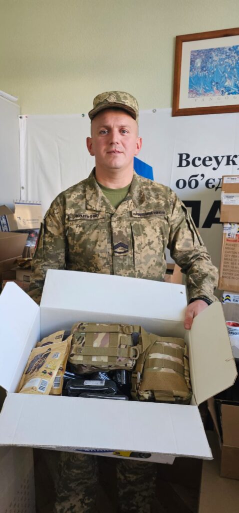 Чергова партія вантажів вже в руках наших захисників та бойових медиків